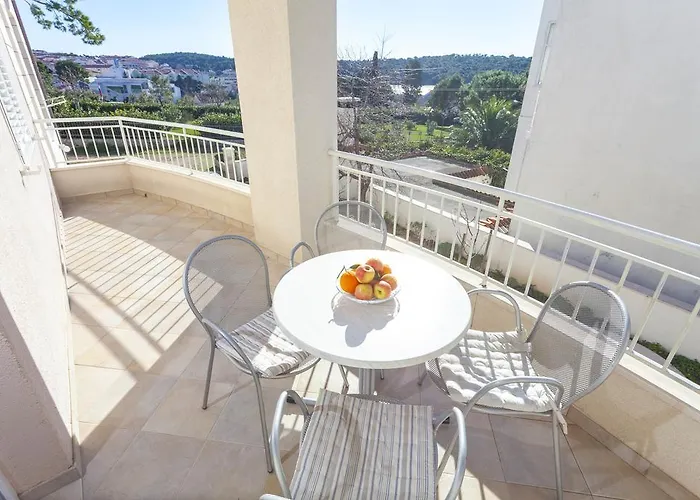 Adrion Apartment Makarska