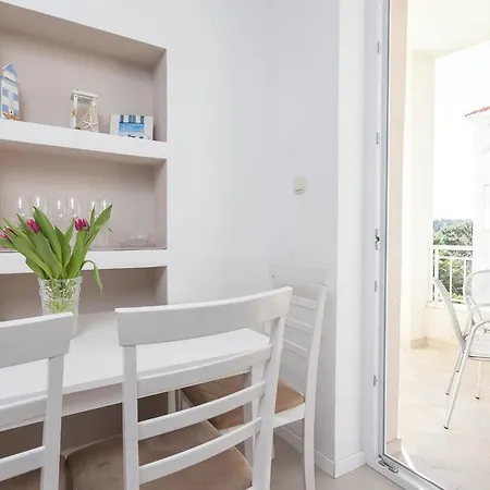 Apartment Adrion *