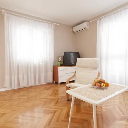 Nena & Petar Apartment *