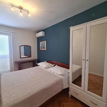 Adrion Apartment Makarska